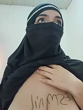دردشة aisha-faraah الجنسية المباشرة
