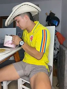 Chatroom XXX en direct de Christopher_strongg