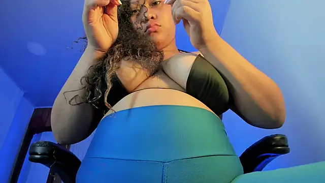 Chatroom XXX en direct de Lunastar02
