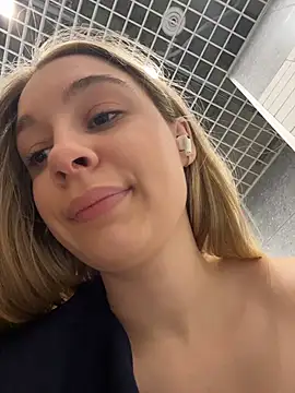 Chat XXX en directo de SashaCatt
