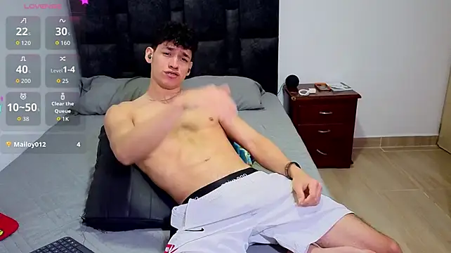 Luke_Muscle 即時 XXX 聊天