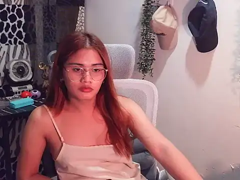 Czat XXX na żywo – yourdesire_Angel