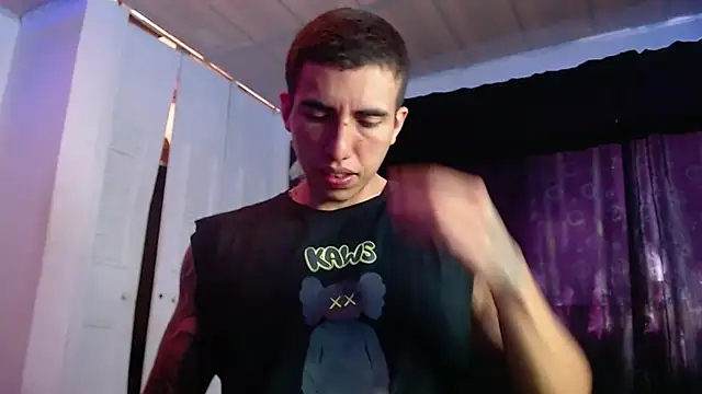 Živý XXX chat Adam_Hudsond