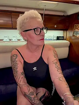 German_Milf élő XXX-chatje