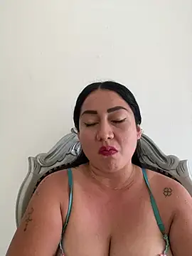 juliana_diaz Adlı Modelin Canlı XXX Sohbeti