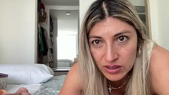 LunaBeya Live XXX-chat