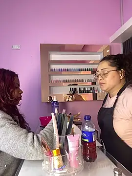 Nails_Lucia: απευθείας συνομιλία ΧΧΧ
