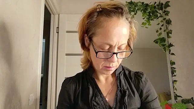 XXX chat uživo modela LioraWeiss
