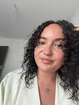 MaisonCamille's Live XXX Chat