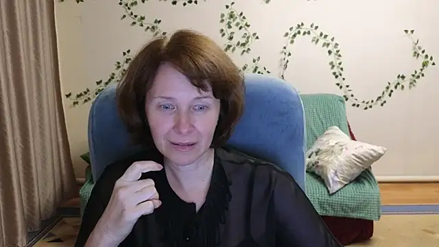Lia_Tito: онлайн-секс-чат