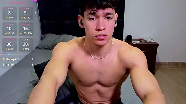 Luke_Muscle 即時 XXX 聊天