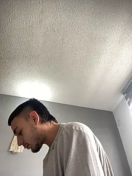 Chat XXX ao vivo de Taylor_DiamondBoy