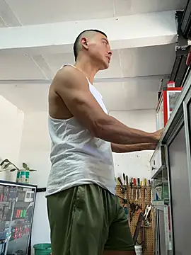 Živý XXX chat Paul22cm-