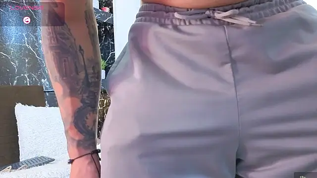 צ'אט XXX בשידור חי של Alexander_ferre