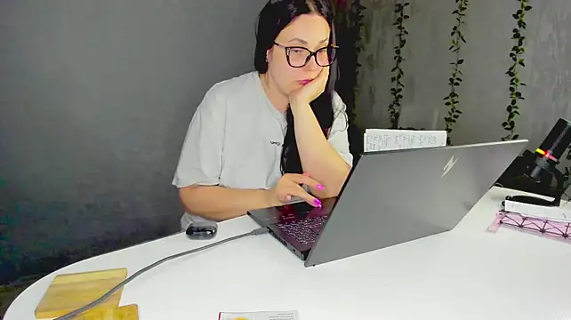 Živý XXX chat Yesss_Lilith