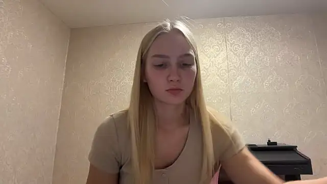 blondegirl2026 Chat XXX in diretta