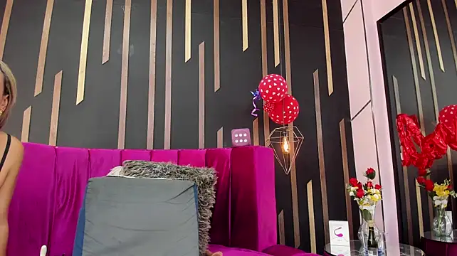 دردشة SweetVenuus الجنسية المباشرة