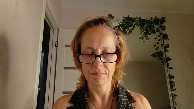 LioraWeiss Chat XXX in diretta