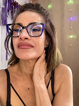 Goddess-Love-'s Live XXX Chat
