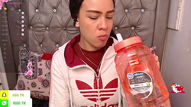 Chat XXX en directo de LAILAGUMMY