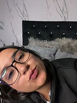Val12777 Live XXX-Chat