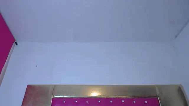 Vicky_doll333 Adlı Modelin Canlı XXX Sohbeti