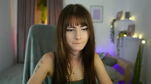 Živý XXX chat Ella_Young