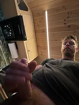 jnerhers webkamerás műsora