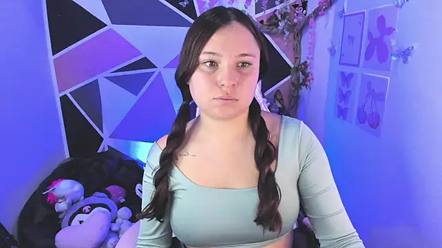 Chat +18 de little_emma0 ao vivo