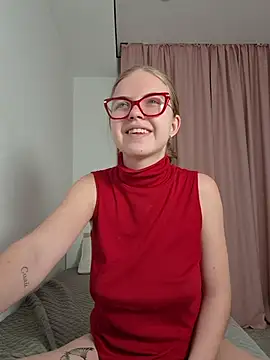 Sarah_HS Chat XXX live
