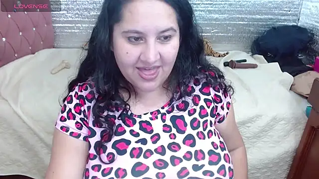 Chat XXX en directo de EMILY-NESSA