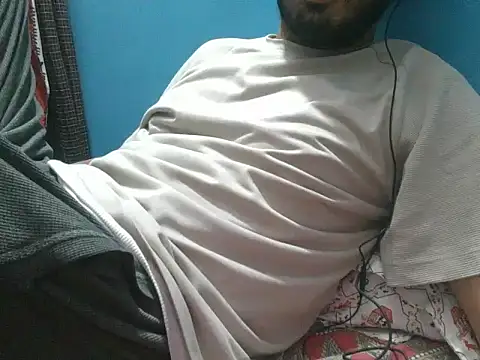 Precumboner Adlı Modelin Canlı XXX Sohbeti
