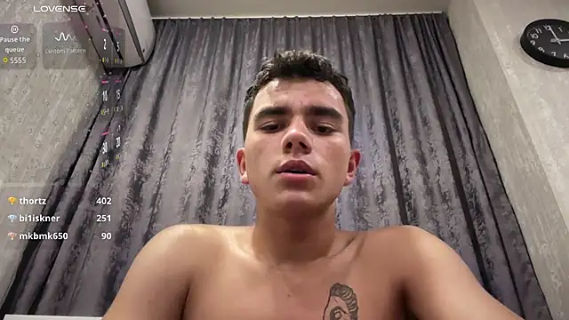 XXX chat uživo modela Just_Max02