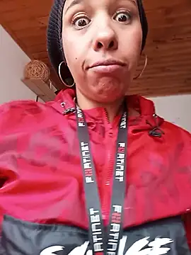 Chat XXX ao vivo de Ivon_C