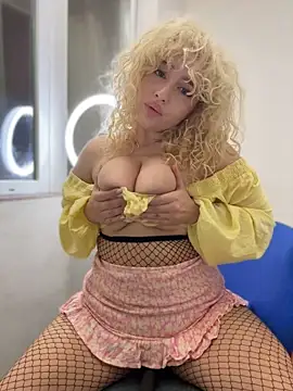 CurlyDaisy 即時 XXX 聊天