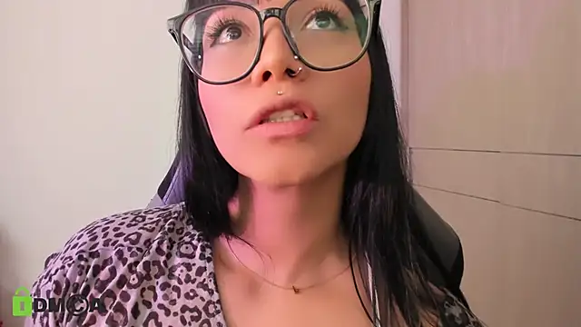 Chat XXX en directo de alice-rausing