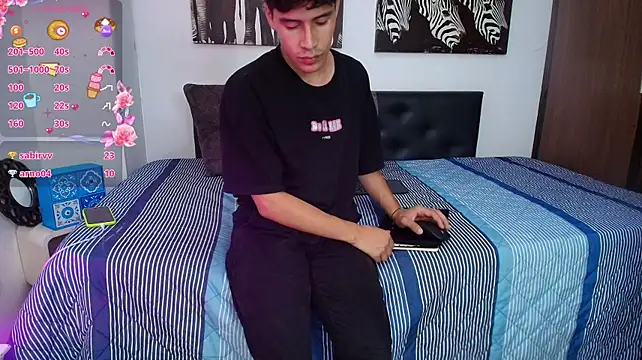 Jacob5_ Live XXX-chat
