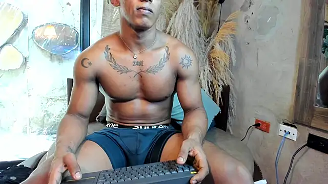 NicolasStonee Live XXX-chat