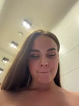 KristiRich Adlı Modelin Canlı XXX Sohbeti