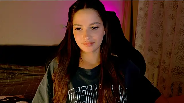 Chat +18 de KiraVair ao vivo
