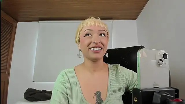 Melody__0's Live XXX Chat