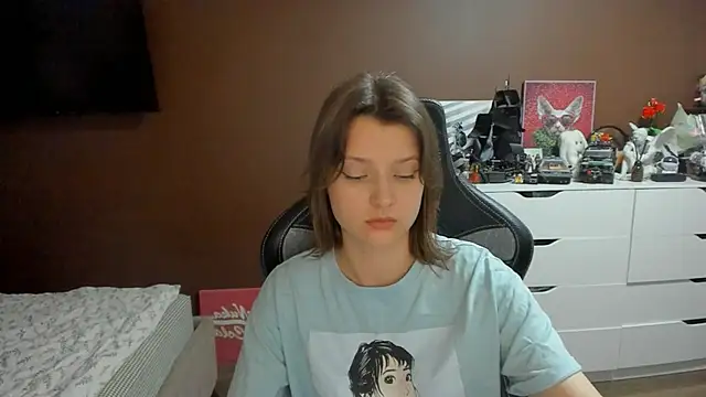 SoniNesti's Live XXX Chat