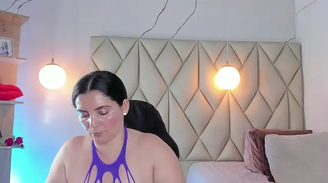 Chat +18 de angelswets ao vivo