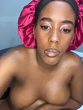 Chat +18 de petite_bee ao vivo