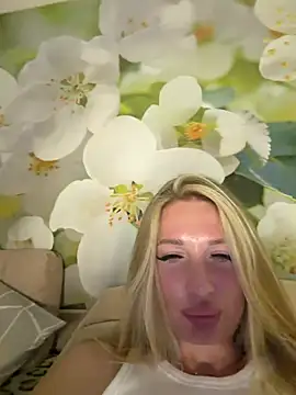 Show modela Tatti-Go na web-kameri