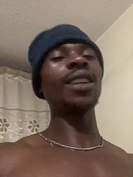 eyoItsRiley Show in webcam