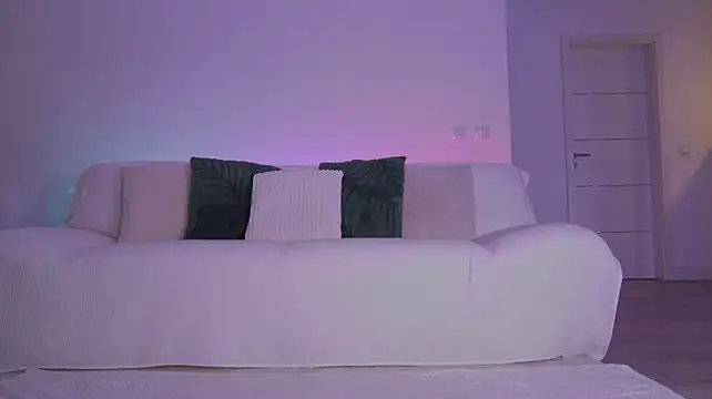 LilyRoselyn's Live XXX Chat