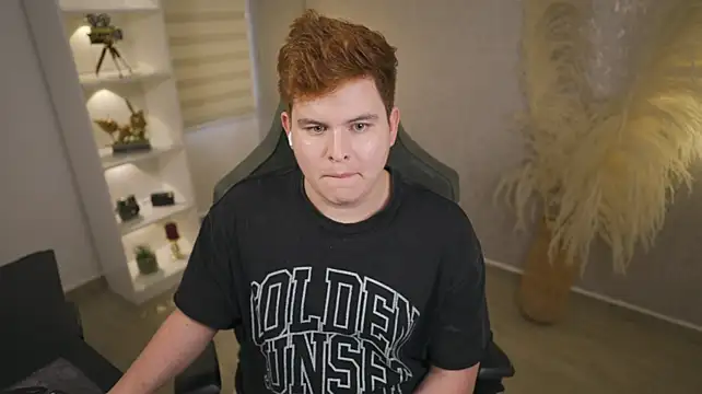 XXX chat uživo modela Erik_Stone