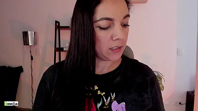 urcute_kitten's Live XXX Chat