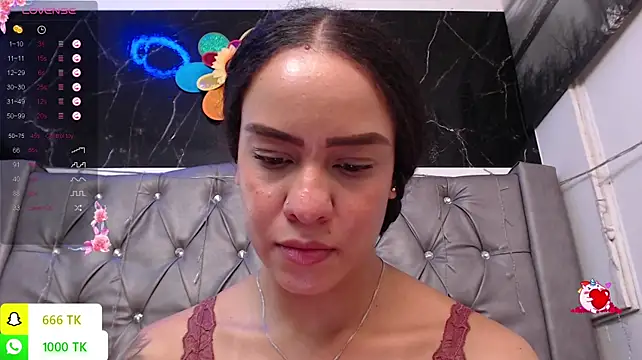 Chat XXX en directo de LAILAGUMMY
